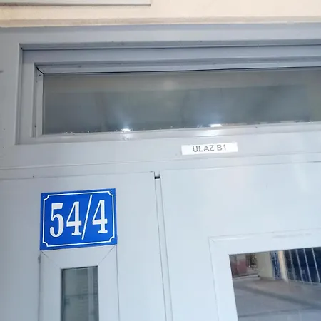 דירה Central Apartment *